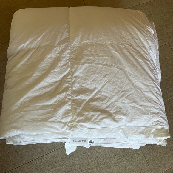 Boll and branch White Duvet insert down alternative full/queen new item - Picture 1 of 8